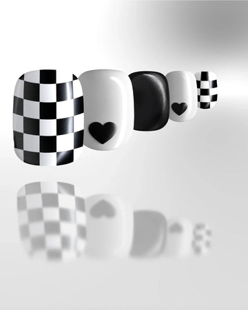Heart-ache – Checkerboard Black & White Press-On Nails - ZOEWHO?