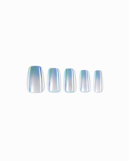 Opal Haze – Luminous Chrome Press-On Nails