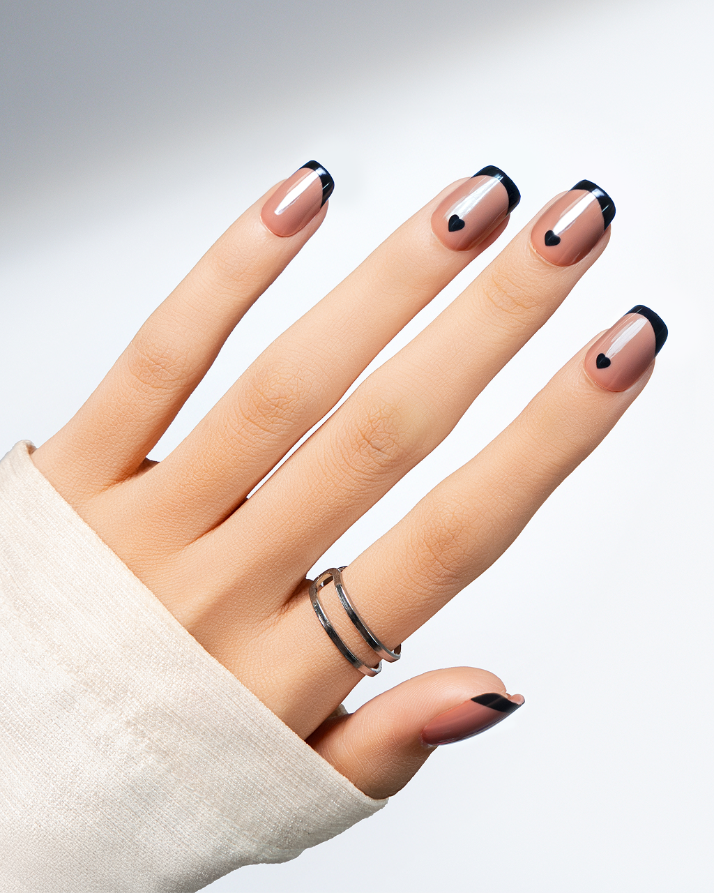 French Noir – Black Heart French Press-On Nails