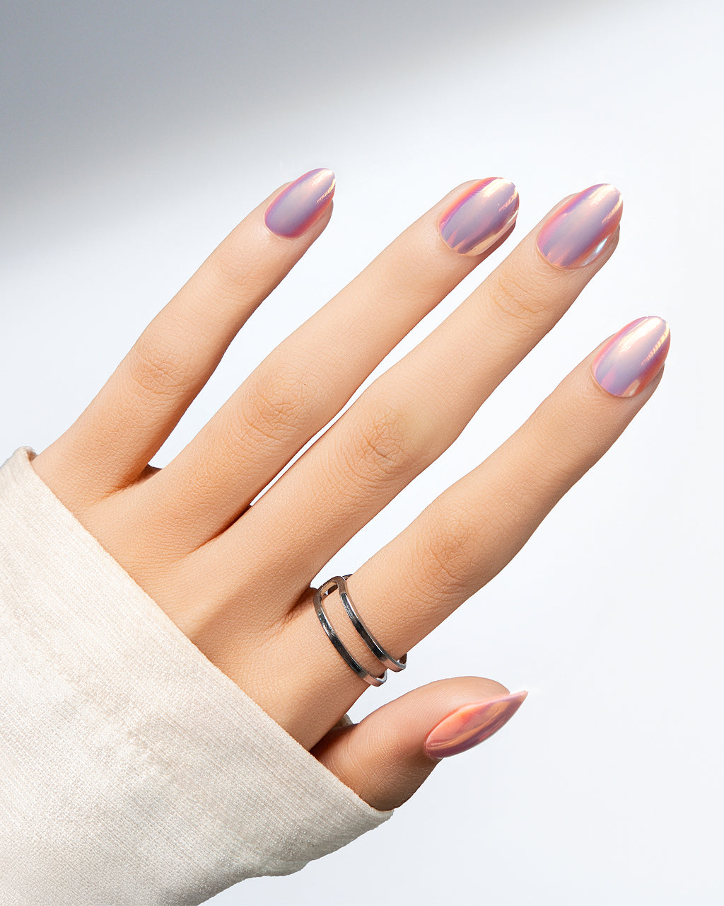 Halo Kiss – Rosy Lilac Chrome Press-On Nails