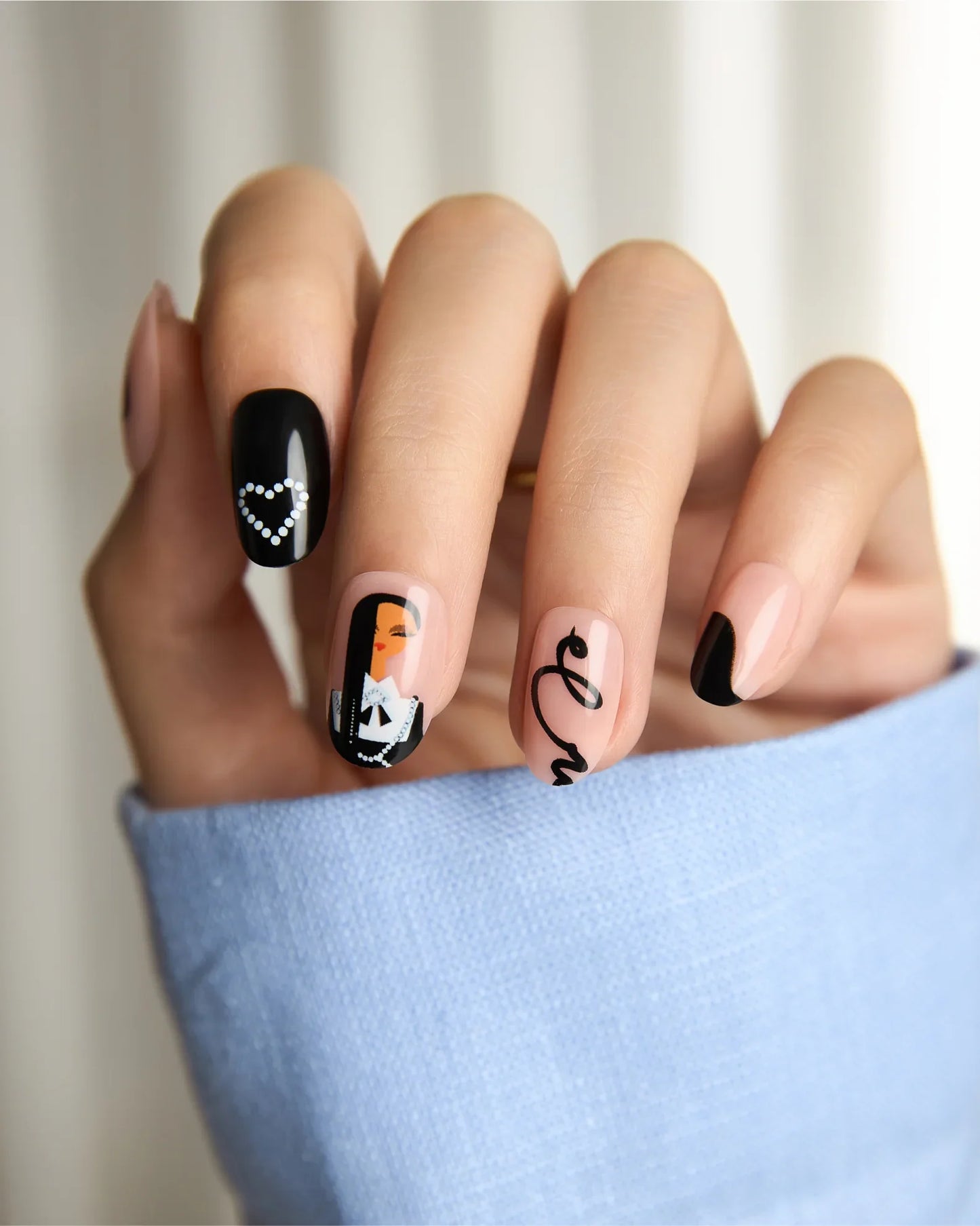 Doubt – Nude & Black Press-On Nails - ZOEWHO?