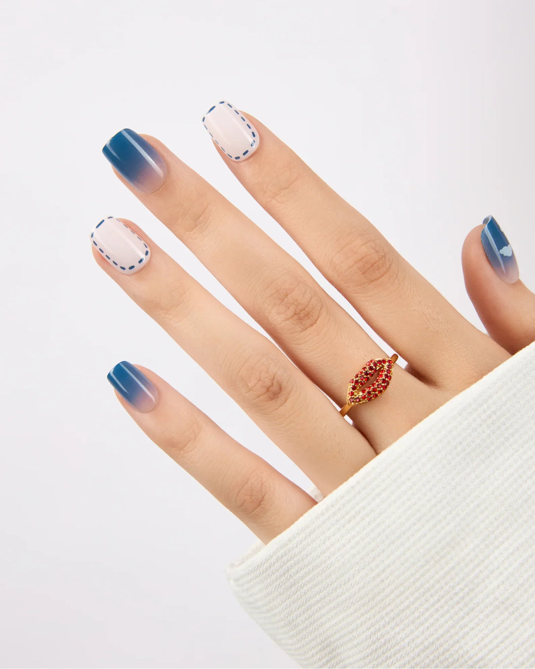 Emptiness – Blue Cloudy Sky Press-On Nails - ZOEWHO?
